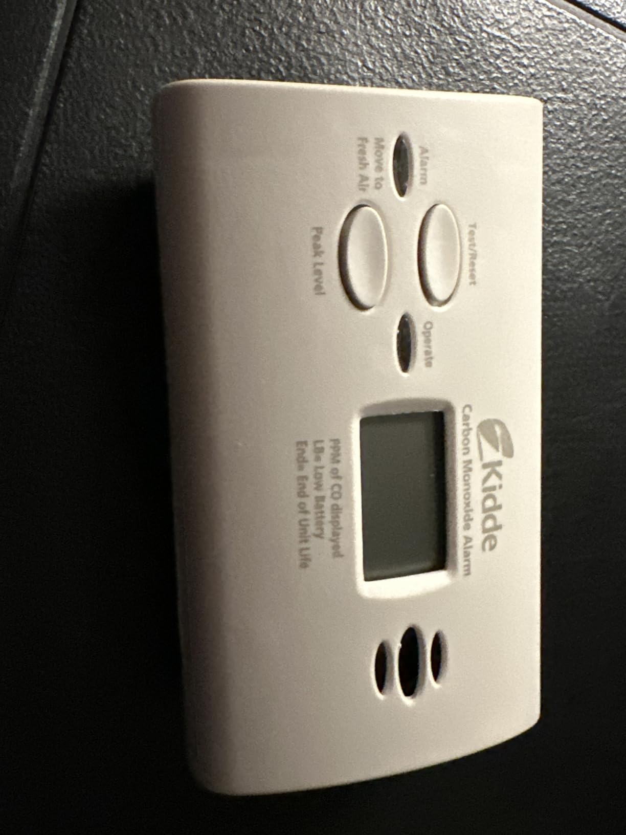 Kidde Carbon Monoxide Detector, AA Battery Powered CO Alarm with LEDs, Test-Reset Button, Low Battery Indicator, Portable customer photo 1