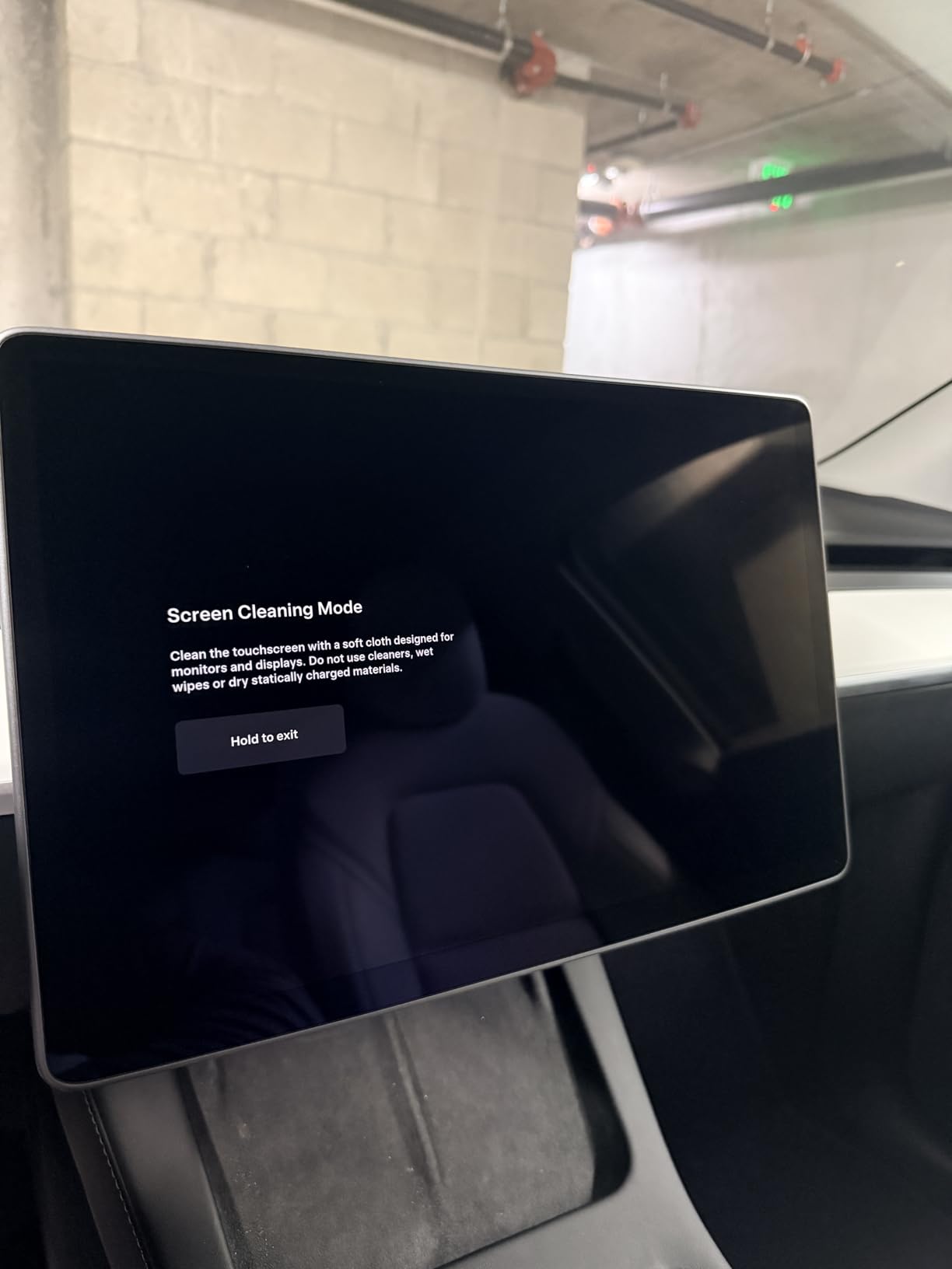 MagicFiber Extra Large Microfiber Cleaning Cloth - Premium Cloth for TV Screens, Windows, Mirrors, Glasses, Lenses, VR, Computers, Monitors, & More customer photo 2