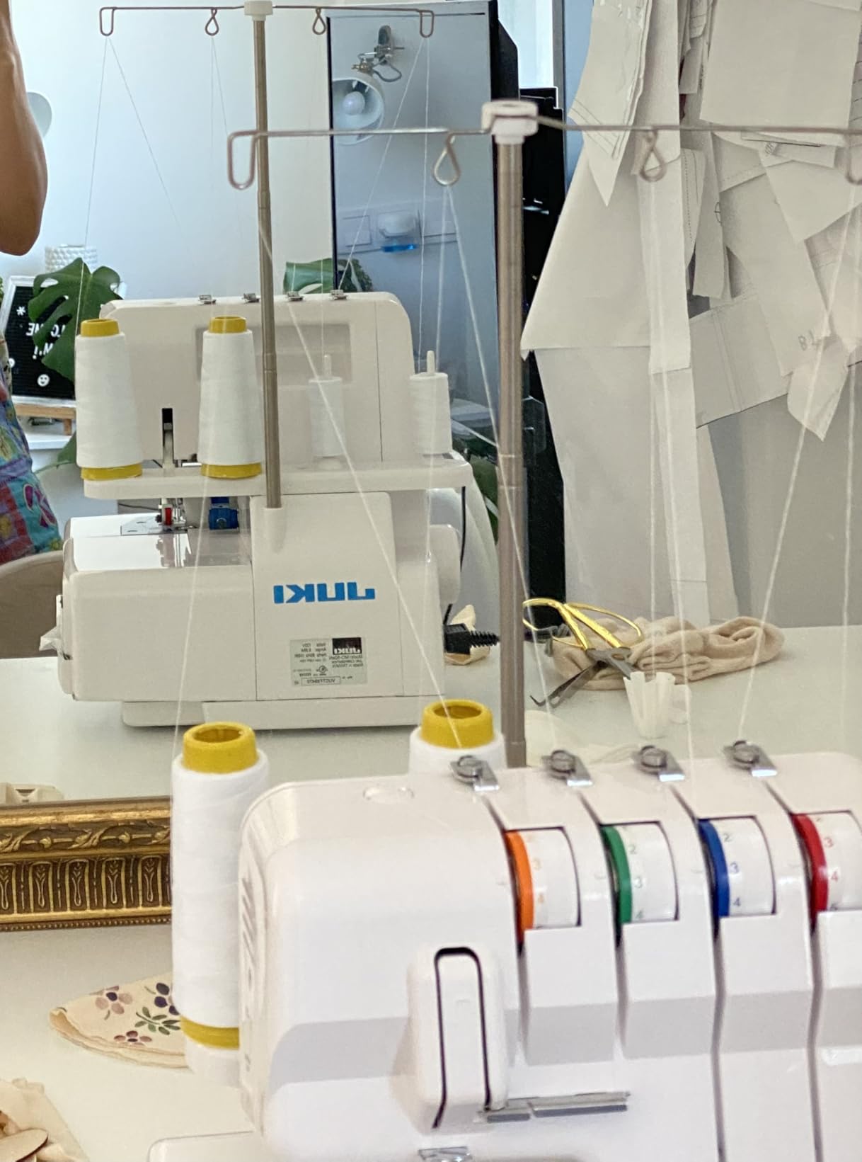 Juki MO-50E, 3 or 4 Thread Serger, Lay In Tensions, Adjustable Differential Feed, Built In Rolled Hem, Automatic Lower Looper Threader, Retractable Upper Knife customer photo 1