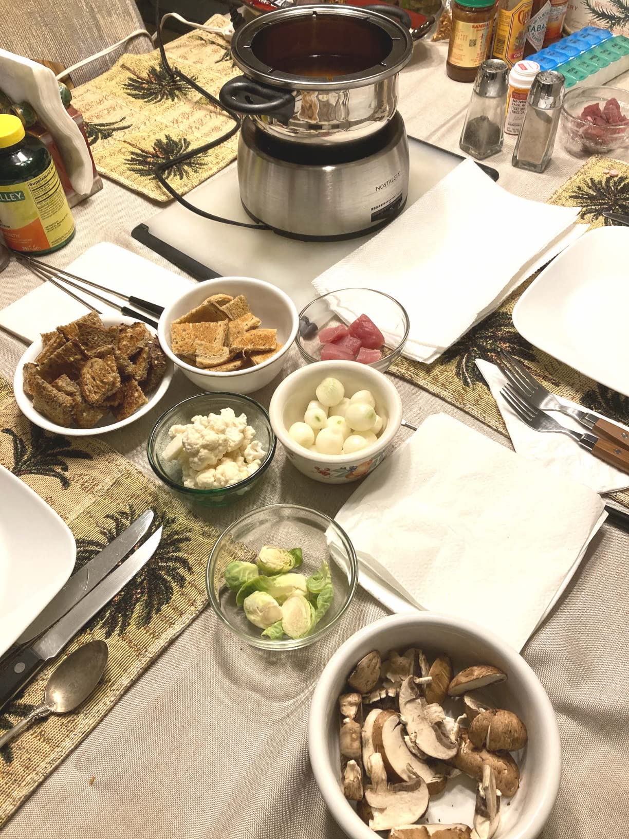 Nostalgia 6-Cup Electric Fondue Pot Set for Cheese & Chocolate - 6 Color-Coded Forks, Temperature Control - Stainless Steel Kitchen Gadgets and Appliances for Hors d'Oeuvres and More - Stainless Steel customer photo 1