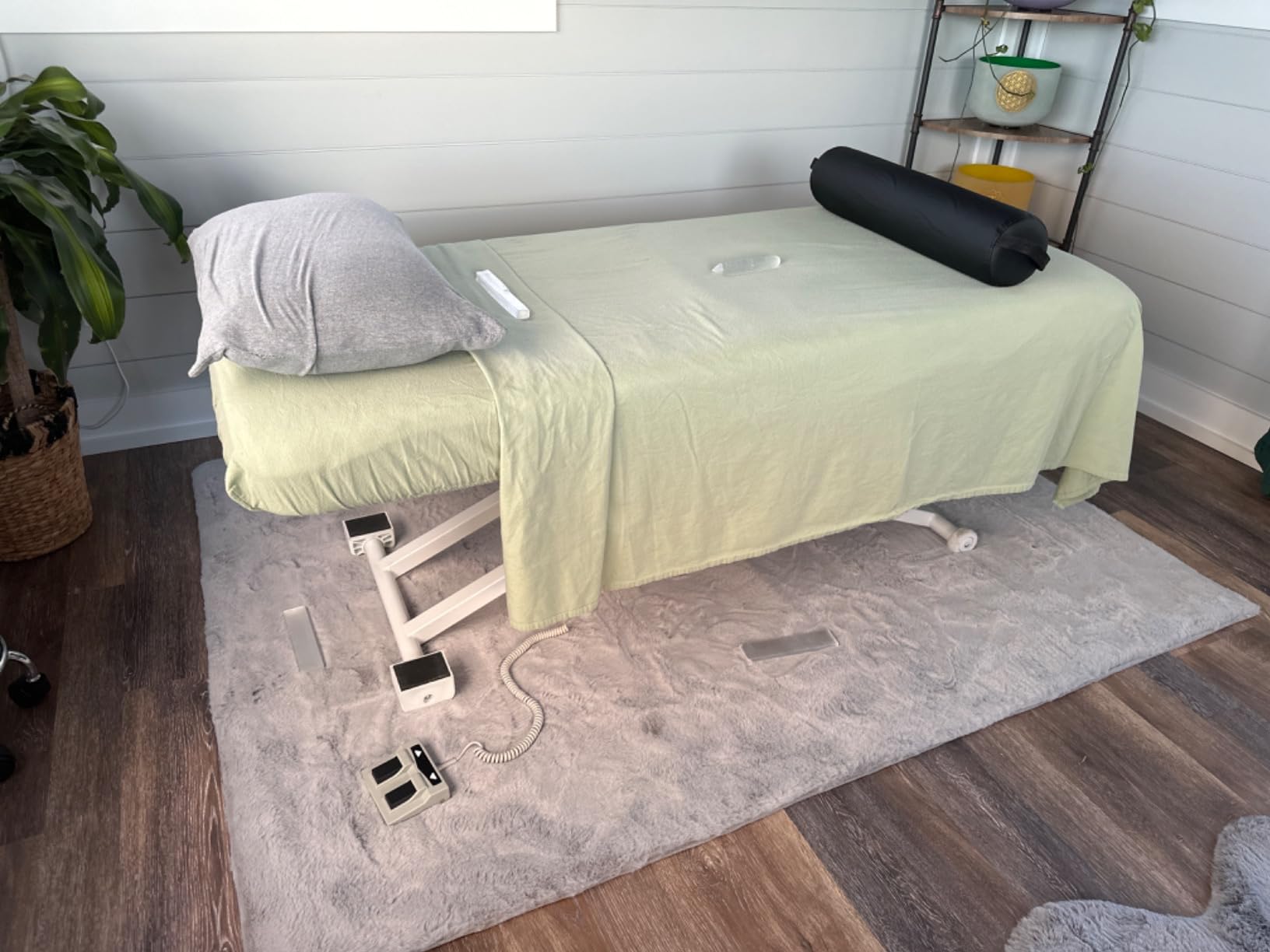 Electric Massage, Spa, and Treatment Table - Quiet German Motors, Adjustable Height and Foot Control, ADA Compliant Treatment Table for Esthetician, Massage Therapists and Spa Professionals customer photo 1