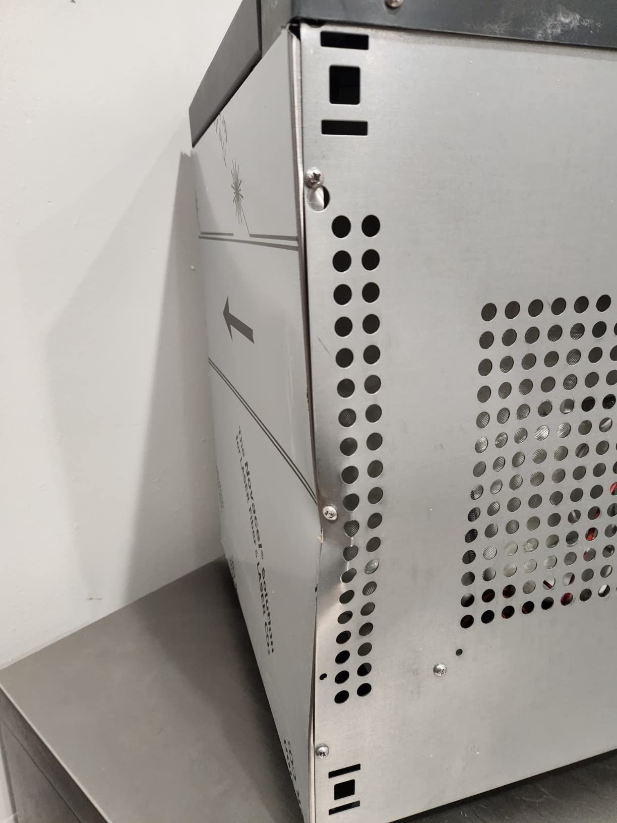 Cadco OV-003 Quarter-Size Commercial Countertop Convection Oven, 3 Pan Capacity, Manual Time & Temp Controls, Stainless Steel, 18-7/8