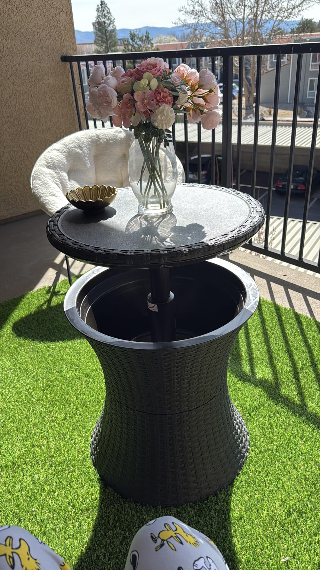 Keter Pacific Cool Bar Outdoor Patio Furniture and Hot Tub Side Table with 7.5 Gallon Beer and Wine Cooler, Espresso Brown customer photo 1