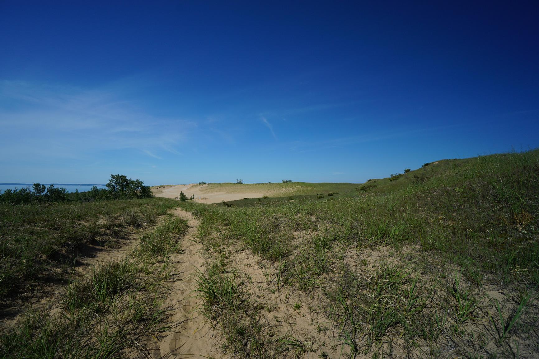 Sony - E 10-18mm F4 OSS Wide-Angle Zoom Lens (SEL1018), Black customer photo 1