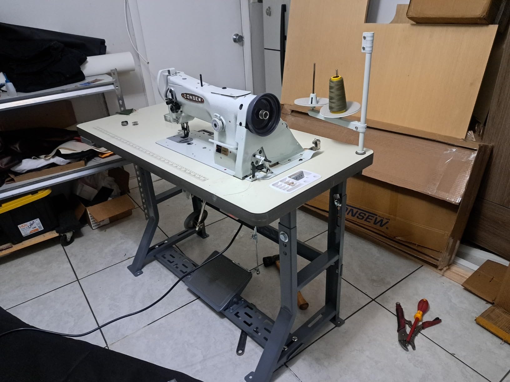 Consew 206RB-5 Walking Foot Upholstery Machine w/Table & Motor (Table Comes Assembled) customer photo 1