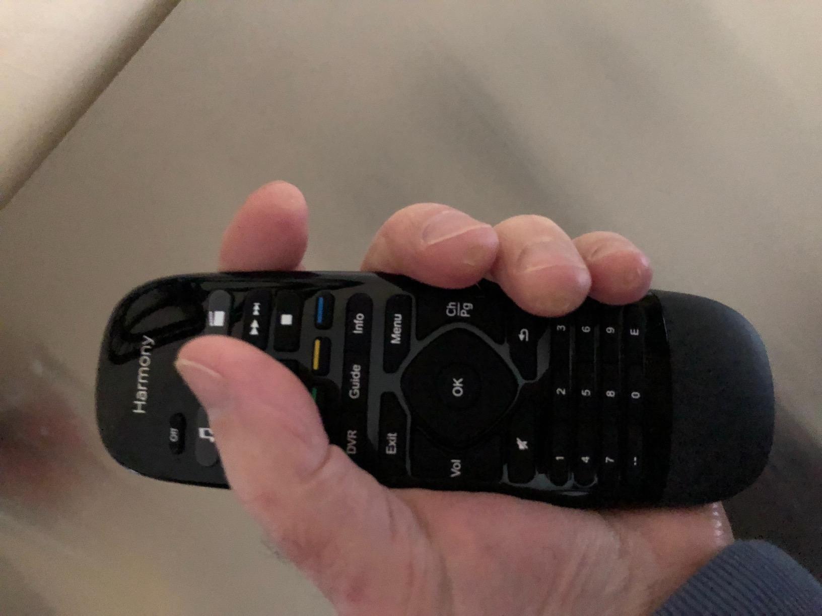 Logitech Harmony Smart Control with Smartphone App and Simple All In One Remote - Black customer photo 1