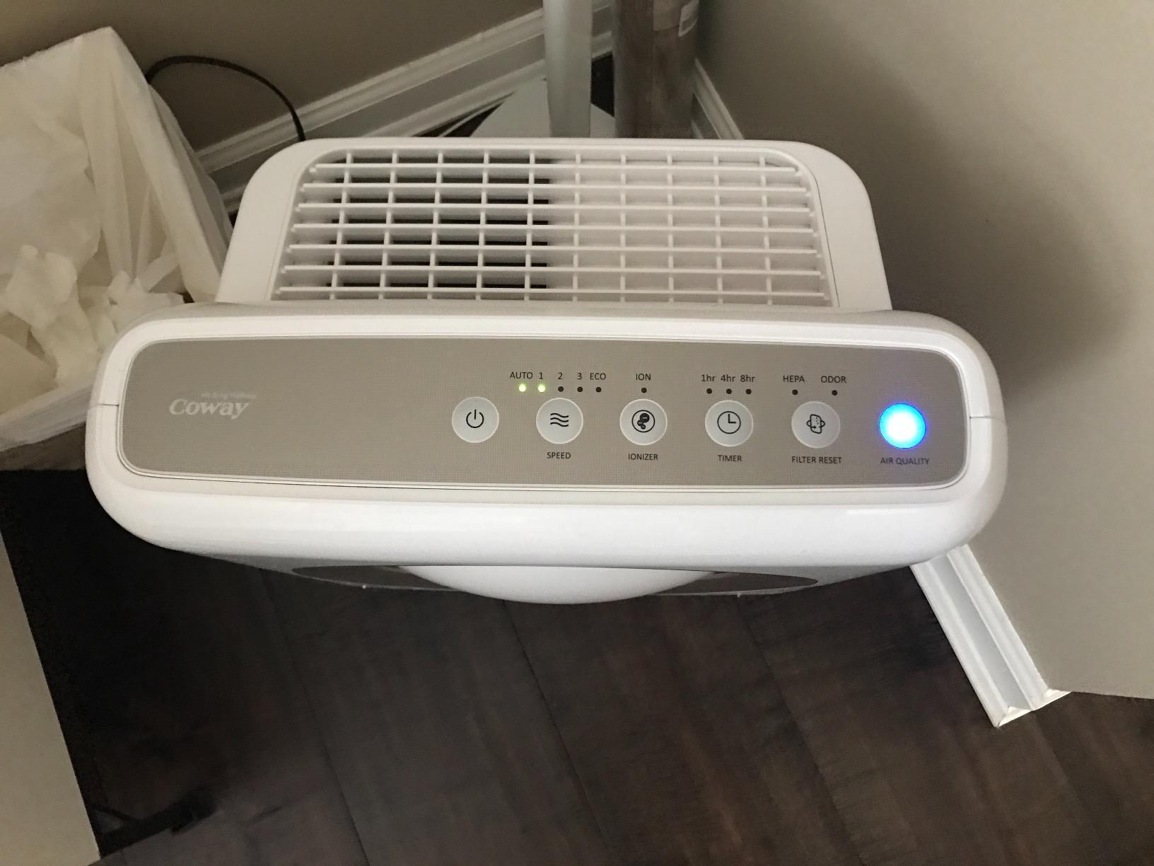 Coway AP-1512HH Mighty Air Purifier with True HEPA and Eco Mode, black/silver, 16.8 x 18.3 x 9.6 customer photo 1