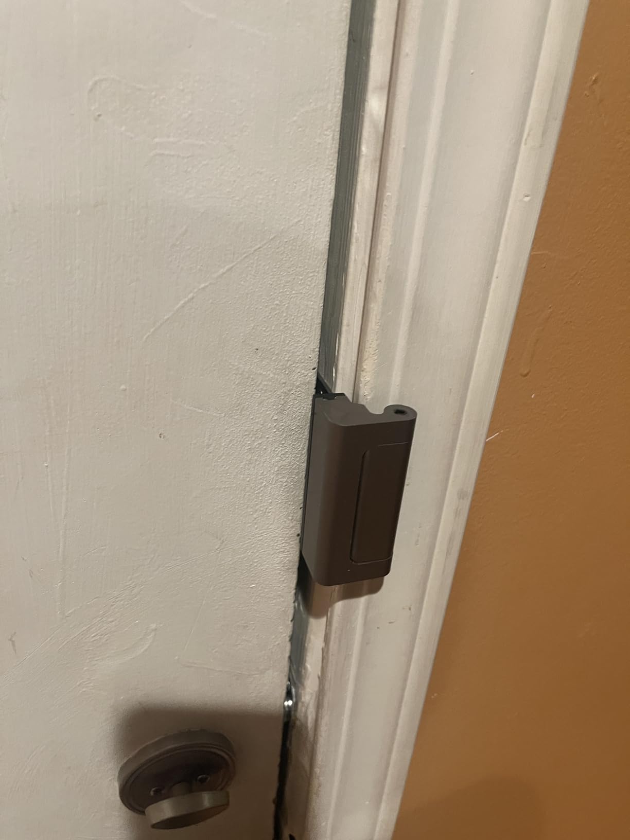 Prime-Line U 10827 Door Reinforcement Lock - Add Extra High Security to Your Home customer photo 1
