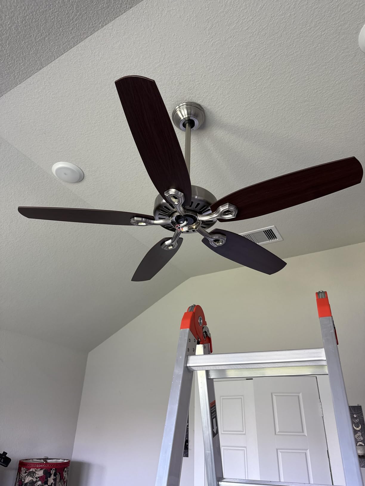 Hunter 52 inch Indoor Ceiling Fan with LED Light - Bronze Ceiling Fan with Pull Chain, For Bedroom or Living Room, Standard Mount, No Remote, 5 Blades, Includes Bulbs- Builder Deluxe 53091, New Bronze customer photo 2