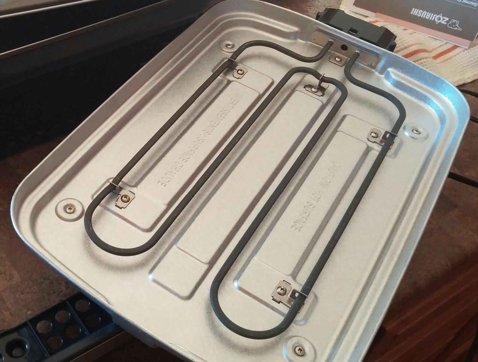 Zojirushi EA-DCC10 Gourmet Sizzler Electric Griddle, Stainless Brown Extra Large customer photo 1