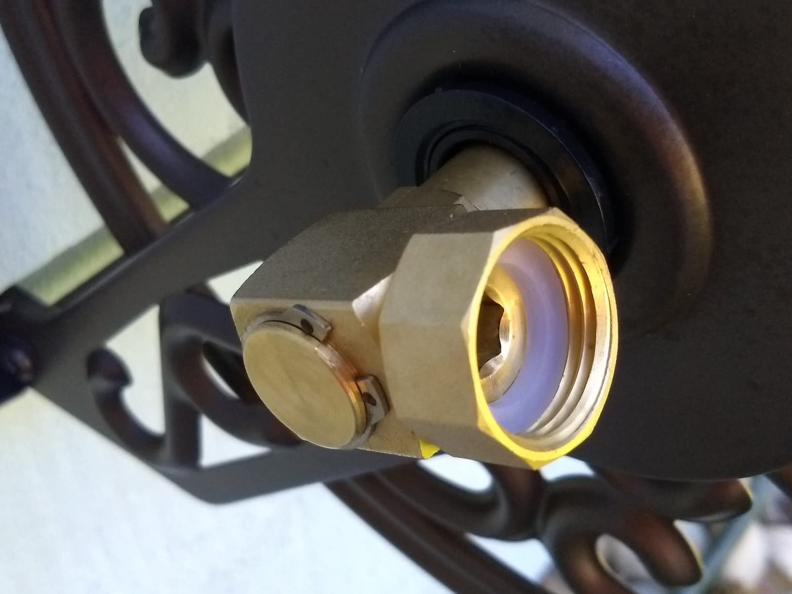 Liberty Garden 708 Steel Decorative Wall Mount Garden Hose Reel, Holds 125-Feet of 5/8-Inch Hose - Bronze customer photo 2