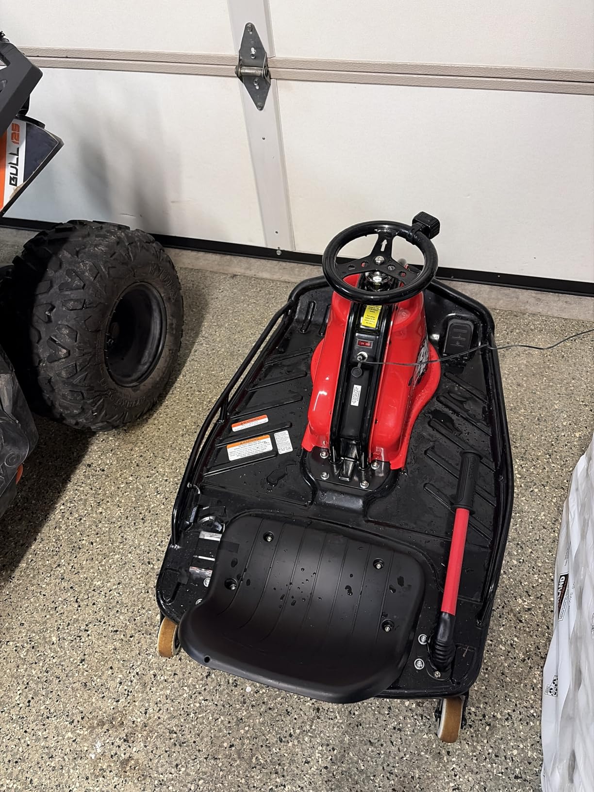 Razor Crazy Cart Sport - 24V Electric Drifting Go Kart, Variable Speed, Up to 12 mph, Up To 40 Minutes of Continuous Use, Drift Bar for Controlled Drifts, Ages 9+ customer photo 1