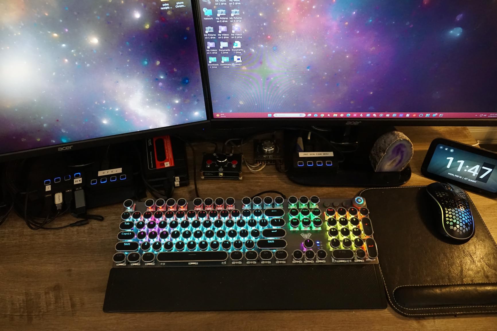 SABRENT 4-Port USB 3.0 Hub with Individual LED Power Switches - Slim, Portable Design - 2 Ft Cable - Fast Data Transfer - Compatible with Mac & PC (HB-UM43) customer photo 1