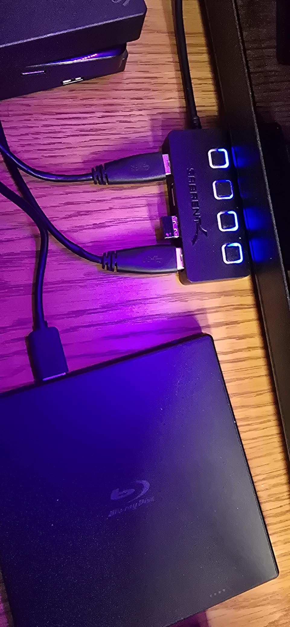 SABRENT 4-Port USB 3.0 Hub with Individual LED Power Switches - Slim, Portable Design - 2 Ft Cable - Fast Data Transfer - Compatible with Mac & PC (HB-UM43) customer photo 2