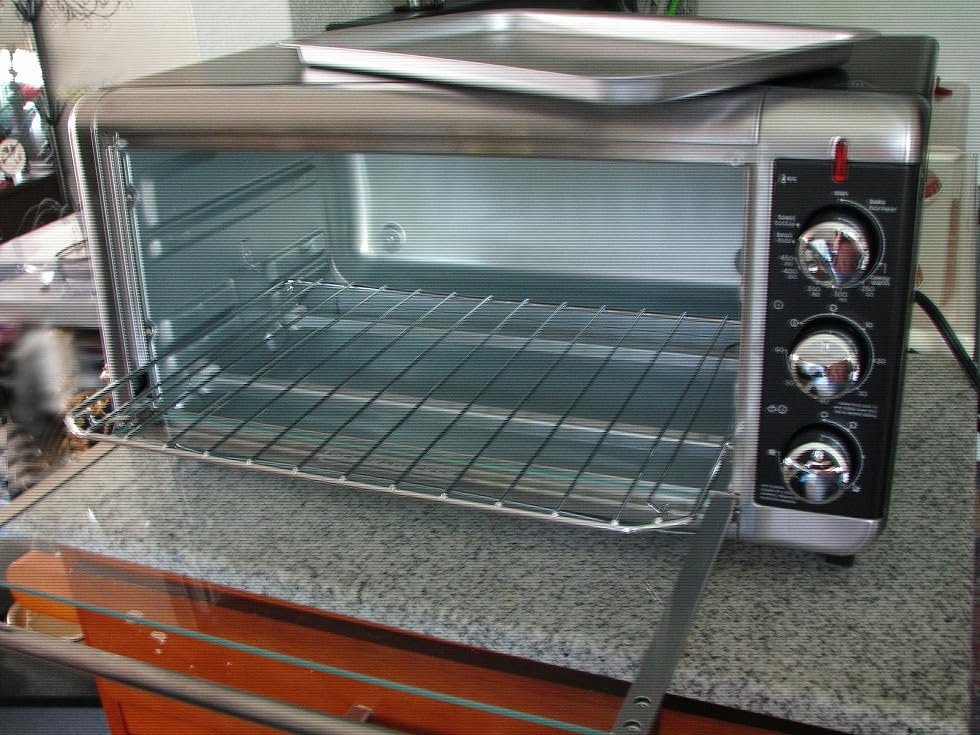 BLACK+DECKER TO3250XSBD 8-Slice Extra Wide Convection Countertop Toaster Oven, Includes Bake Pan, Broil Rack & Toasting Rack, Stainless Steel/Black customer photo 2