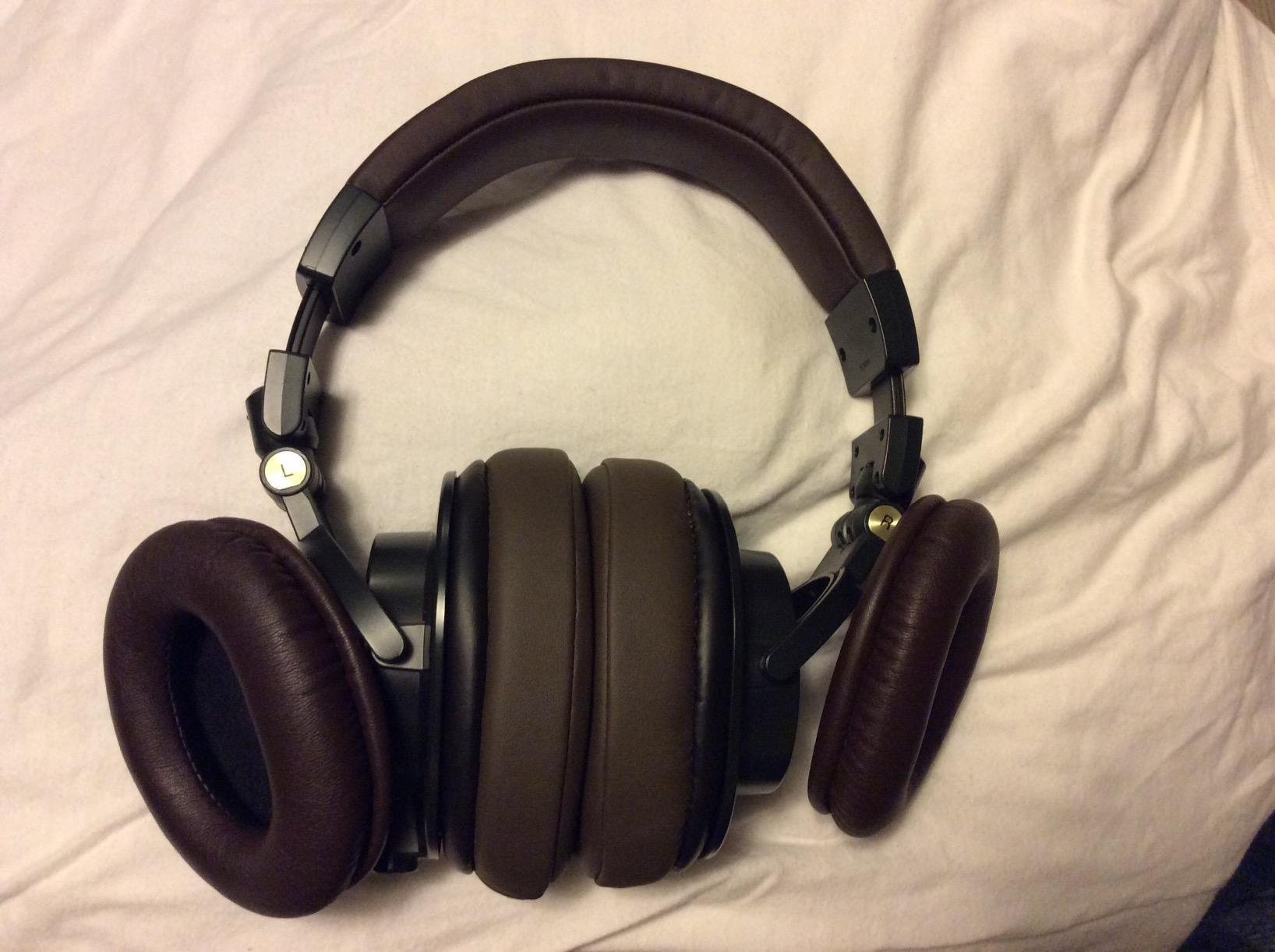 Brainwavz Replacement Earpads for ATH M50X, M50BT, Steelseries Arctis, Pro Wireless & Stealth 600, HyperX Cloud, AKG, SHURE, Philips & Many More Headphones, Memory Foam Ear Pad Cushions, Black Oval customer photo 1