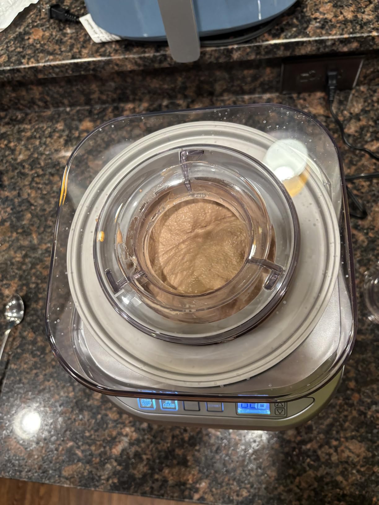 Cuisinart Ice Cream Maker Machine, 2-Quart Stainless Steel Frozen Yogurt, Gelato, Sorbet, Ready in 20 Minutes, LCD Screen and Timer, ICE-70P1 customer photo 2