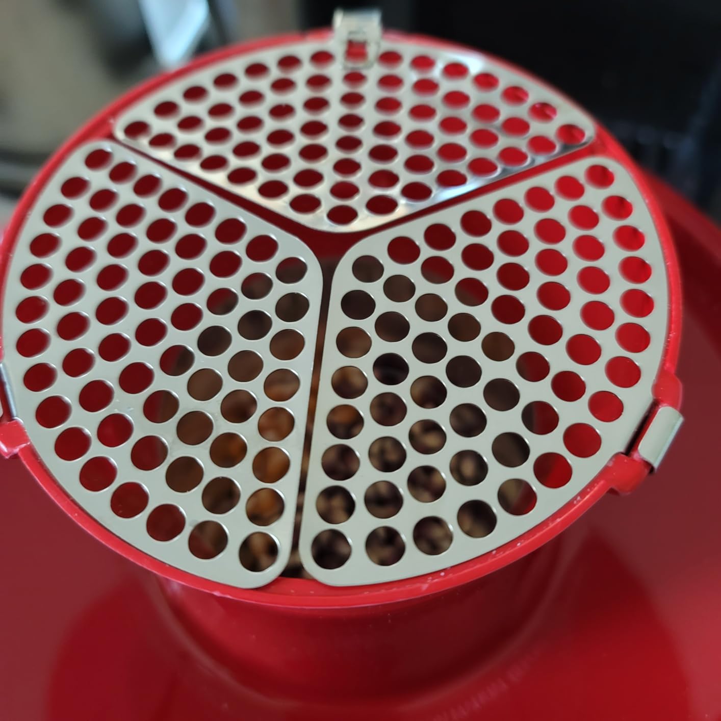 Presto 04868 Orville Redenbacher's Fountain Hot Air Popper, 20-Cups, Red customer photo 2