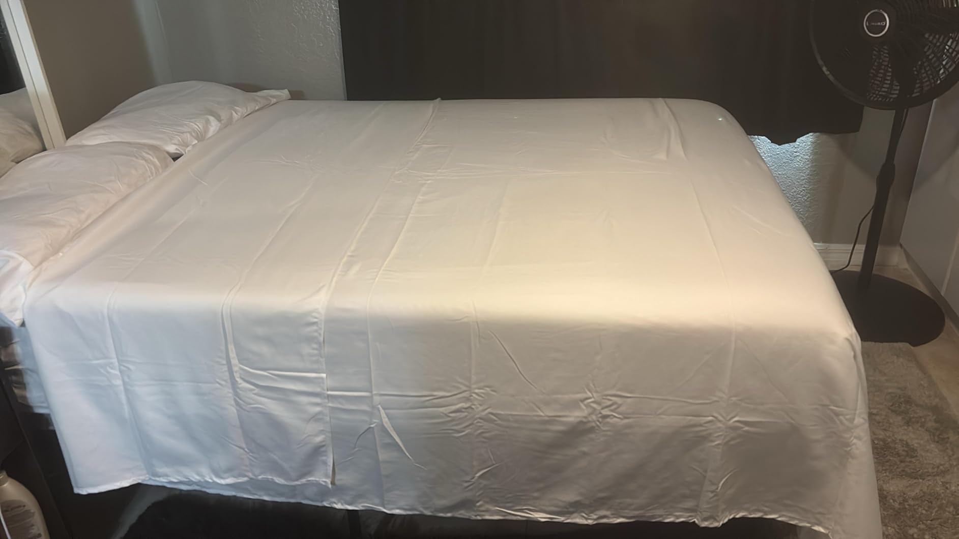 Utopia Bedding Queen Size Sheet Set - 4 Piece Bed Sheets, Soft and Breathable Microfiber, Includes 1 Fitted Sheet, 1 Flat Sheet and 2 Pillowcases - Oeko Tex (Grey) customer photo 1