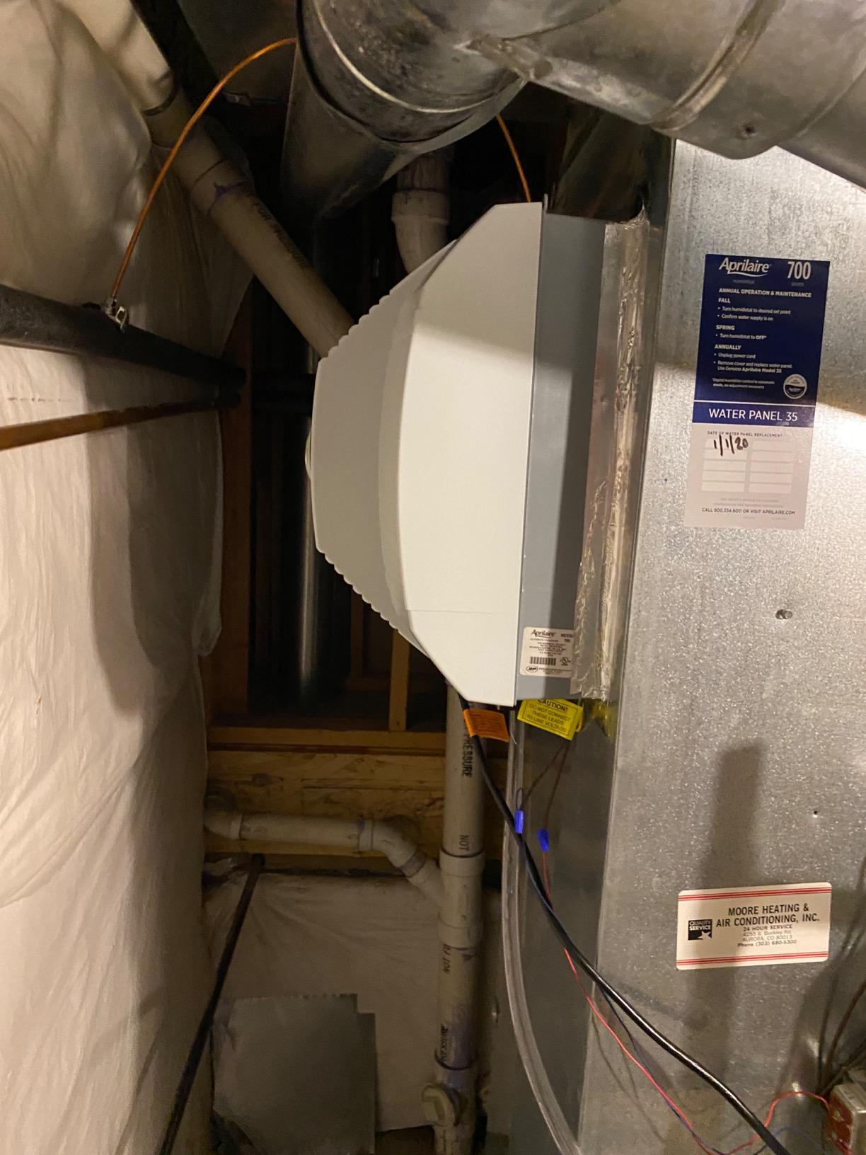 AprilAire 700 Whole-House Humidifier, Automatic Fan Powered Furnace Humidifier, Large Capacity Whole-House Humidifier for Homes up to 5,300 Sq. Ft., White customer photo 2