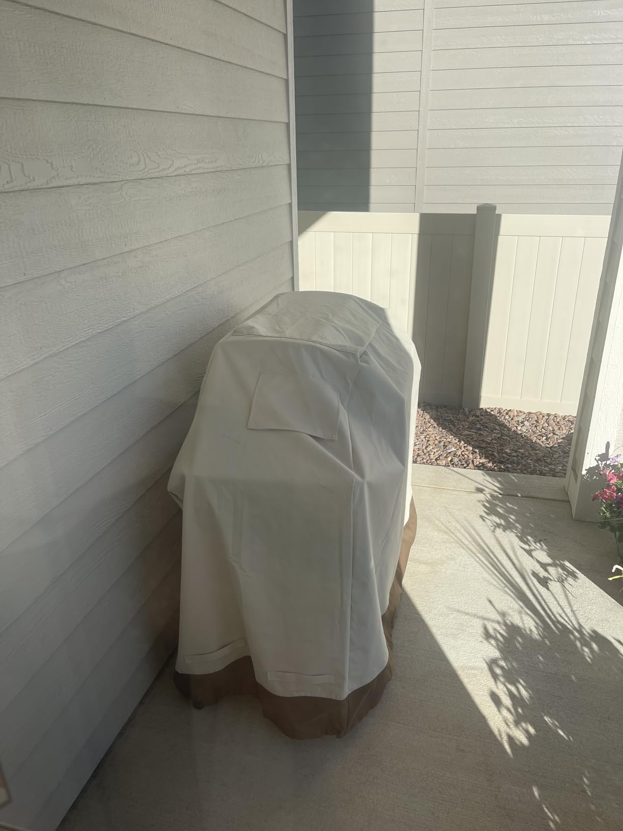 Amazon Basics Gas Grill Barbecue Cover for Outdoor, Waterproof, UV Resistant, Weather Resistant, 65 inch, Large, Beige customer photo 2