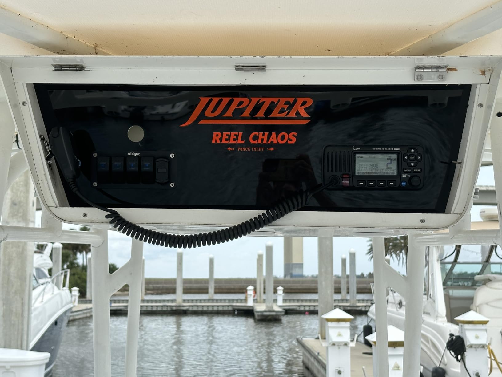 Icom M424G 21 Fixed Mount VHF Radio with Internal GPS customer photo 1