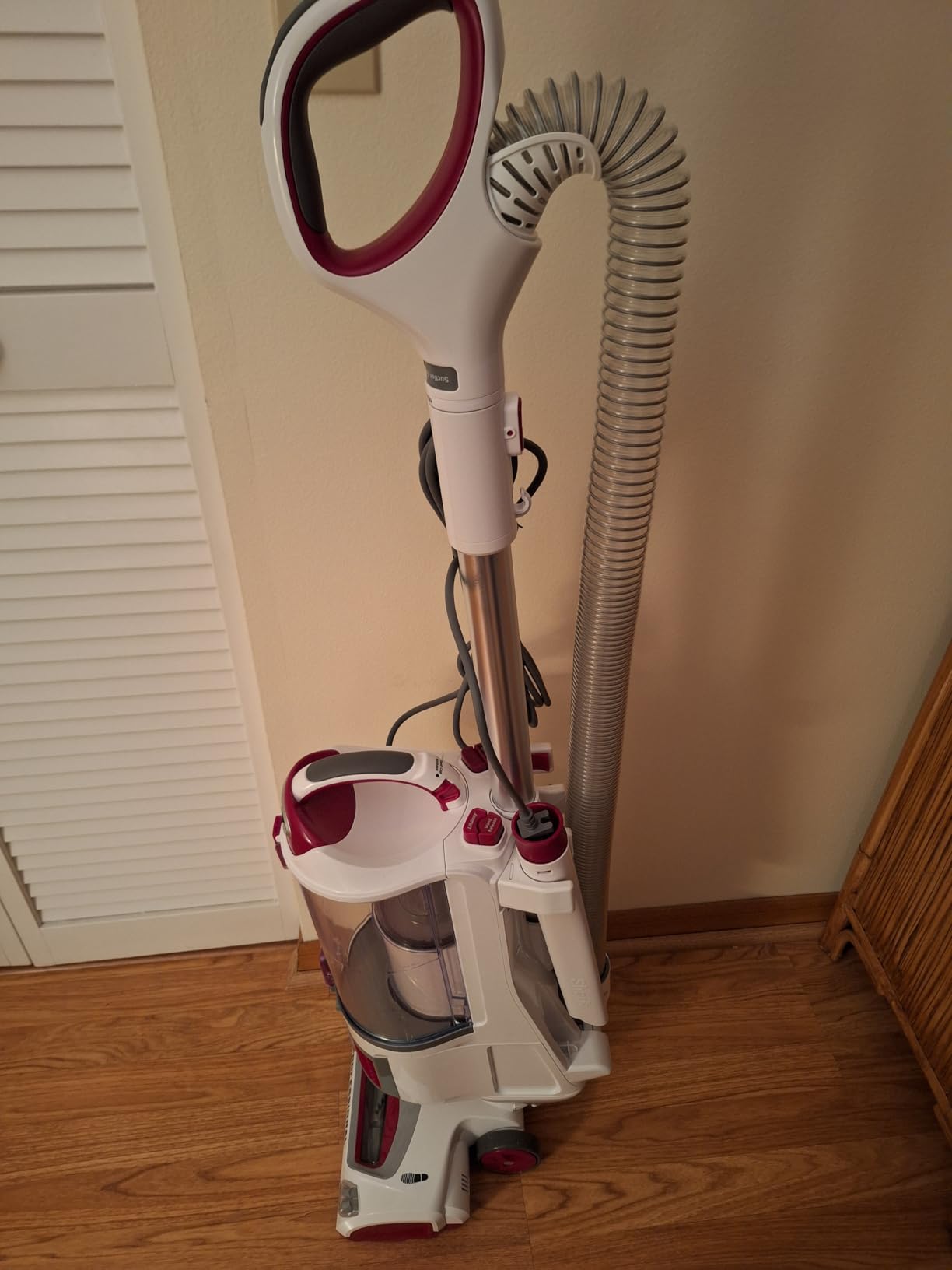 Shark NV752 Rotator Powered Lift-Away TruePet Upright Vacuum with HEPA Filter, Large Dust Cup Capacity, LED Headlights, Upholstery Tool, Perfect Pet Power Brush & Crevice Tool, Bordeaux customer photo 1