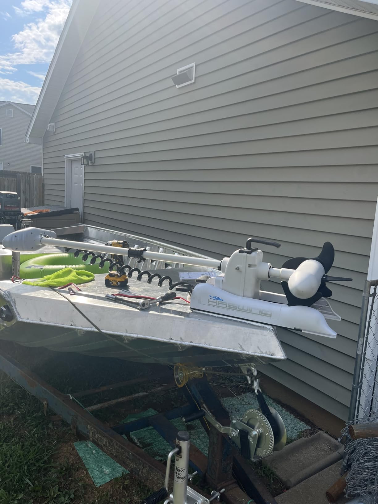 AQUOS Haswing CaymanB Bow Mount Electric Trolling Motor with Wireless Remote- 55 Lb. Thrust, 48in. Shaft, Saltwater & Freshwater customer photo 1