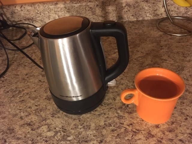 Hamilton Beach Electric Tea Kettle, Water Boiler & Heater, 1 L, Cordless, Auto-Shutoff & Boil-Dry Protection, Stainless Steel (40998) customer photo 1