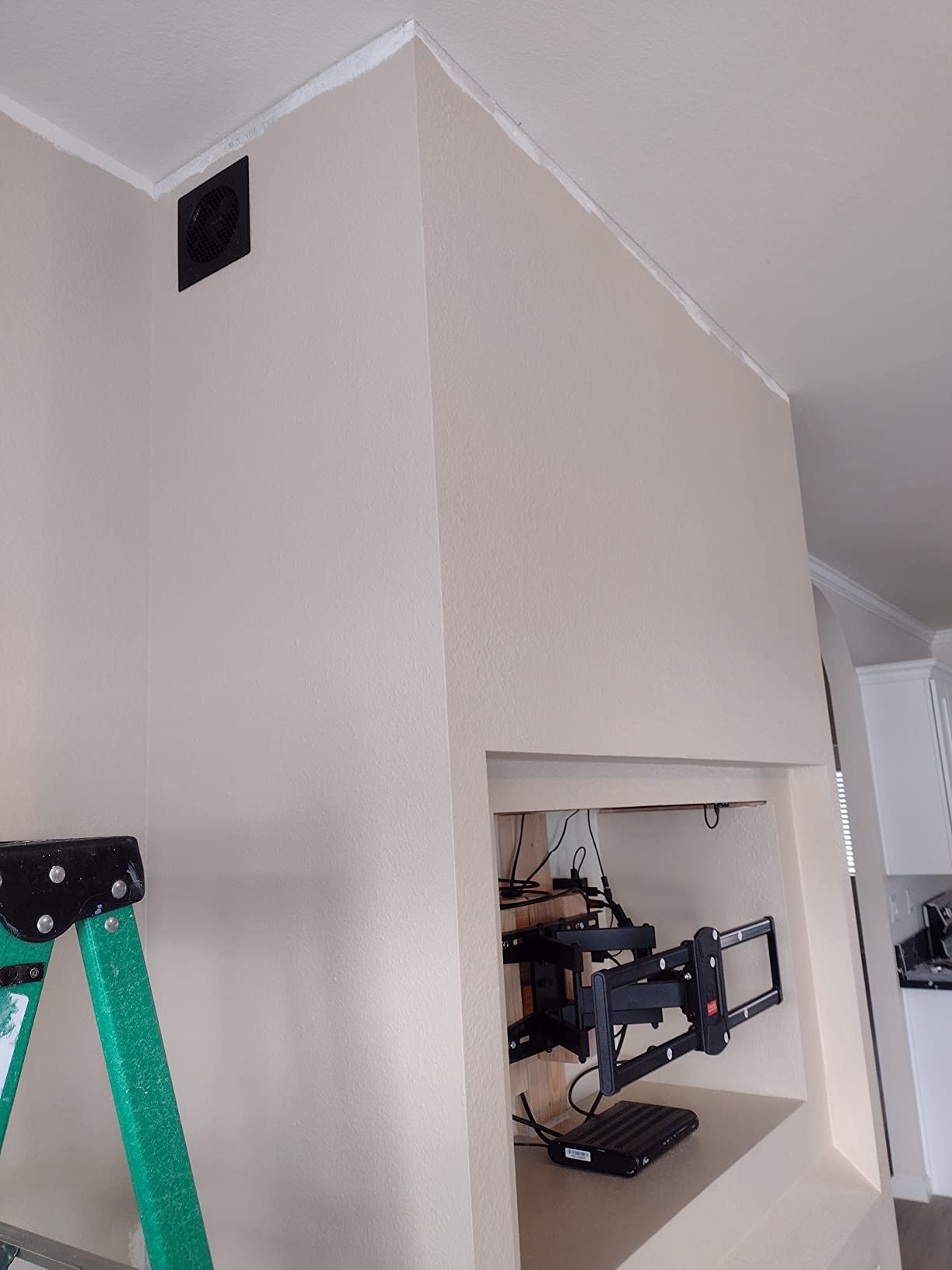 AC Infinity Ventilation Grille, for PC Computer AV Electronic Cabinets, Also mounts one 120mm Fan customer photo 2