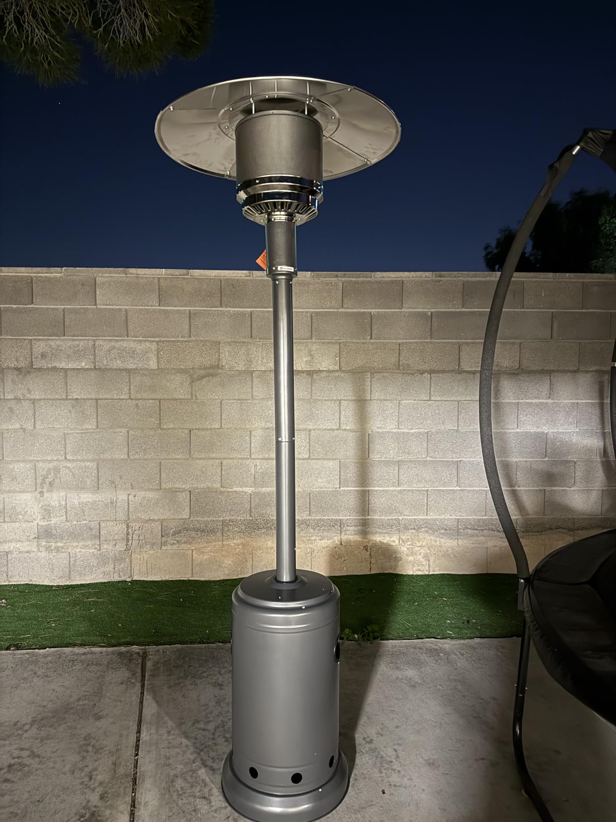 Amazon Basics 46,000 BTU Portable Outdoor Propane Patio Heater with Wheels, Commercial & Residential with Water Tank, Adjustable Heat Output, 9-Foot Radius, Slate Gray customer photo 2