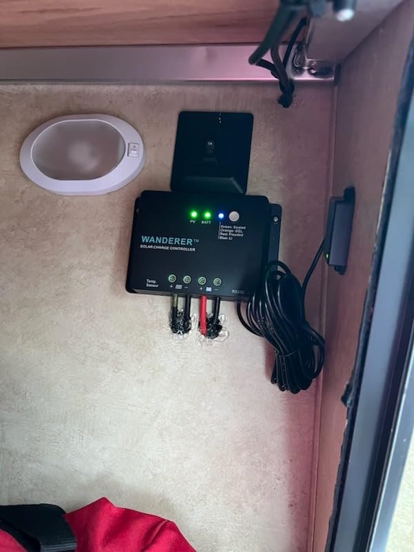 Renogy 200 Watts 12 Volts Monocrystalline RV Solar Panel Kit with Adventurer 30A LCD PWM Charge Controller and Mounting Brackets for RV, Boats, Trailer, Camper, Marine, Off-Grid Solar Power System customer photo 2