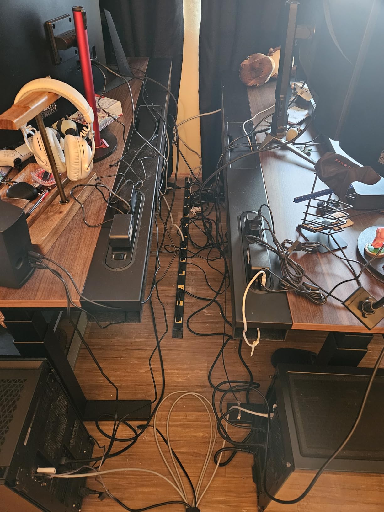 JOTO 4 Pack Cable Management Sleeve, 19-20 Inches Cord Organizer System with Zipper for TV Computer Office Home Entertainment - Black customer photo 2