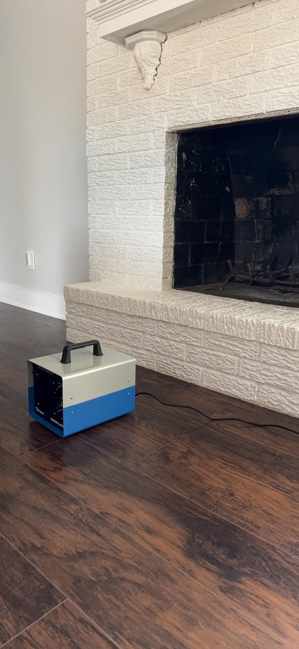 Villa 3000 Ozone Generator for Eliminating Odors, permanently removing Tobacco, Pet and Musty Odors at their Source - Easily Treats Up To 3000 Sq Ft customer photo 1