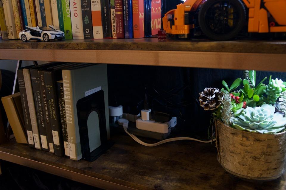 AquaSprouts Aquaponics Garden, Self-Sustaining Desktop Aquarium Hydroponics Ecosystem Kit, fits Standard 10 Gallon Aquariums customer photo 2