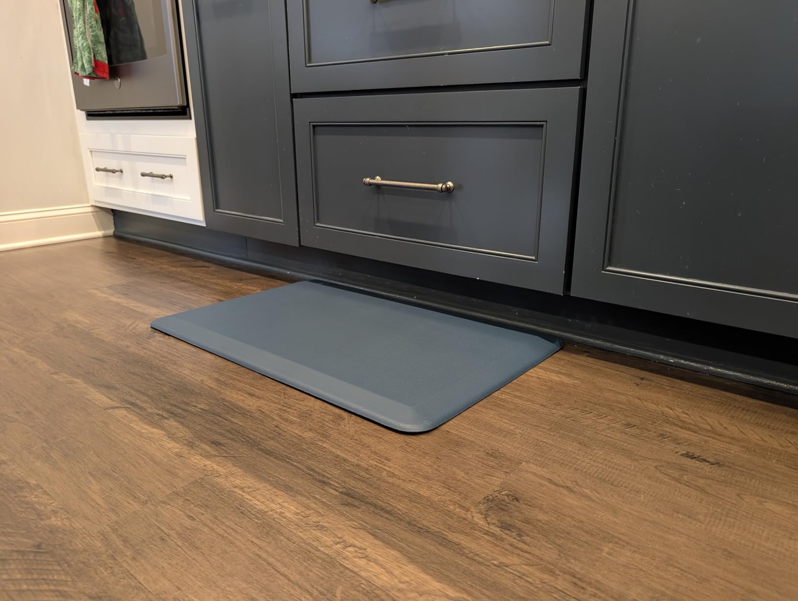 GORILLA GRIP Comfortable Cushioned Kitchen Mats for Floor, 3/4 Inch Thick Ergonomic Standing Desk Anti Fatigue Mat, Waterproof and Stain Resistant Pebbled Top, Supportive Padded Foam Rug, 20x32, Black customer photo 2