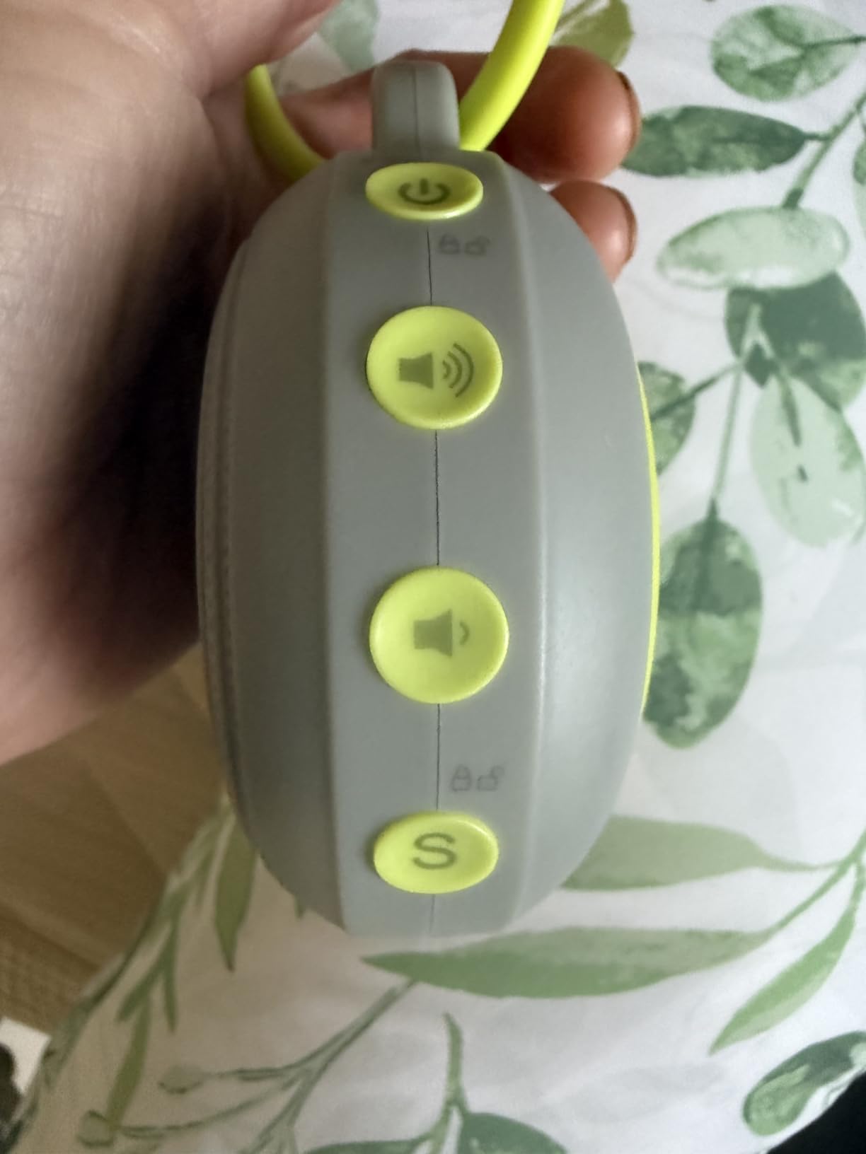 Yogasleep Hushh Portable White Noise Sound Machine for Baby, 3 Soothing Natural Sounds with Volume Control, Compact Size, Noise Canceling for Sleep Aid, Office Privacy, & Meditation, Registry Gift customer photo 1