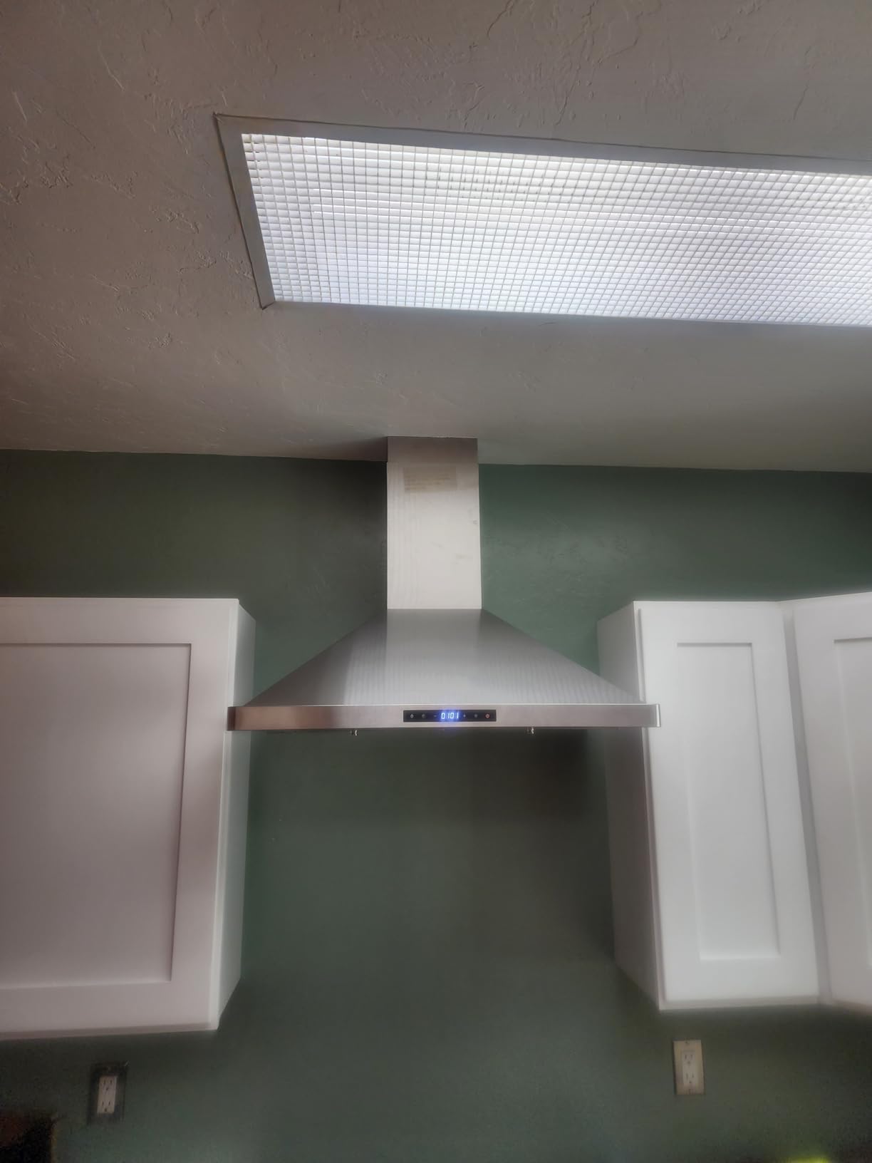COSMO COS-63175S 30 in. Vista Collection 380 CFM Ducted Wall Mount Range Hood, Touch Controls, LED Lights, Stainless Steel customer photo 2