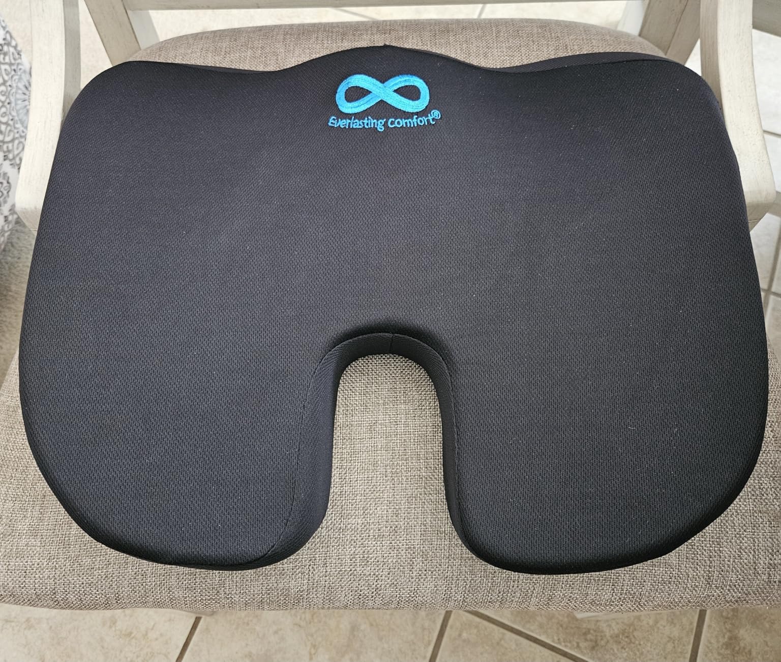 Everlasting Comfort Doctor Recommended Memory Foam Seat Cushion for Office Chairs & Car - Ergonomic Office Desk Accessories - Cushions for Tailbone Pain Relief, Sciatica (Black, Large) customer photo 2