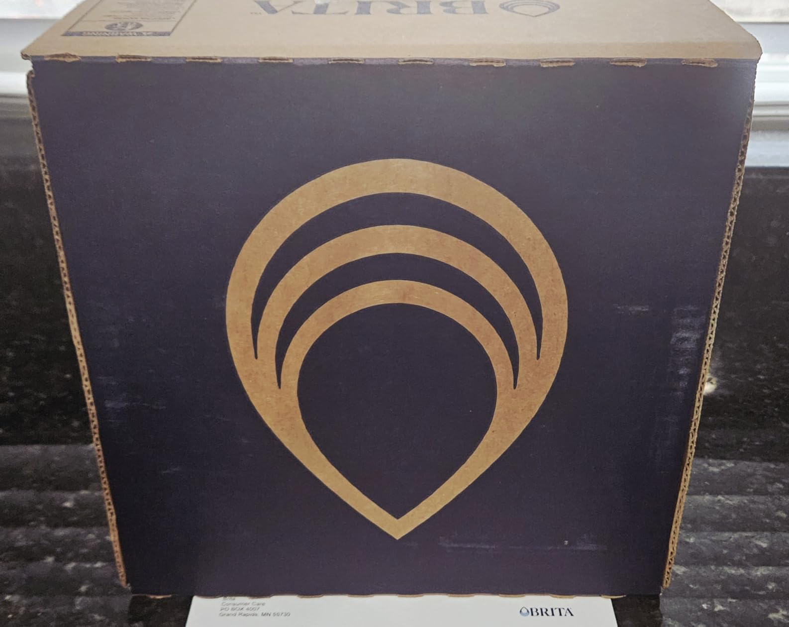 Brita Large Water Filter Pitcher for Tap and Drinking Water, Includes 1 Standard Filter, BPA-Free, Lasts Two Months, 10-Cup Capacity, Bright White customer photo 1