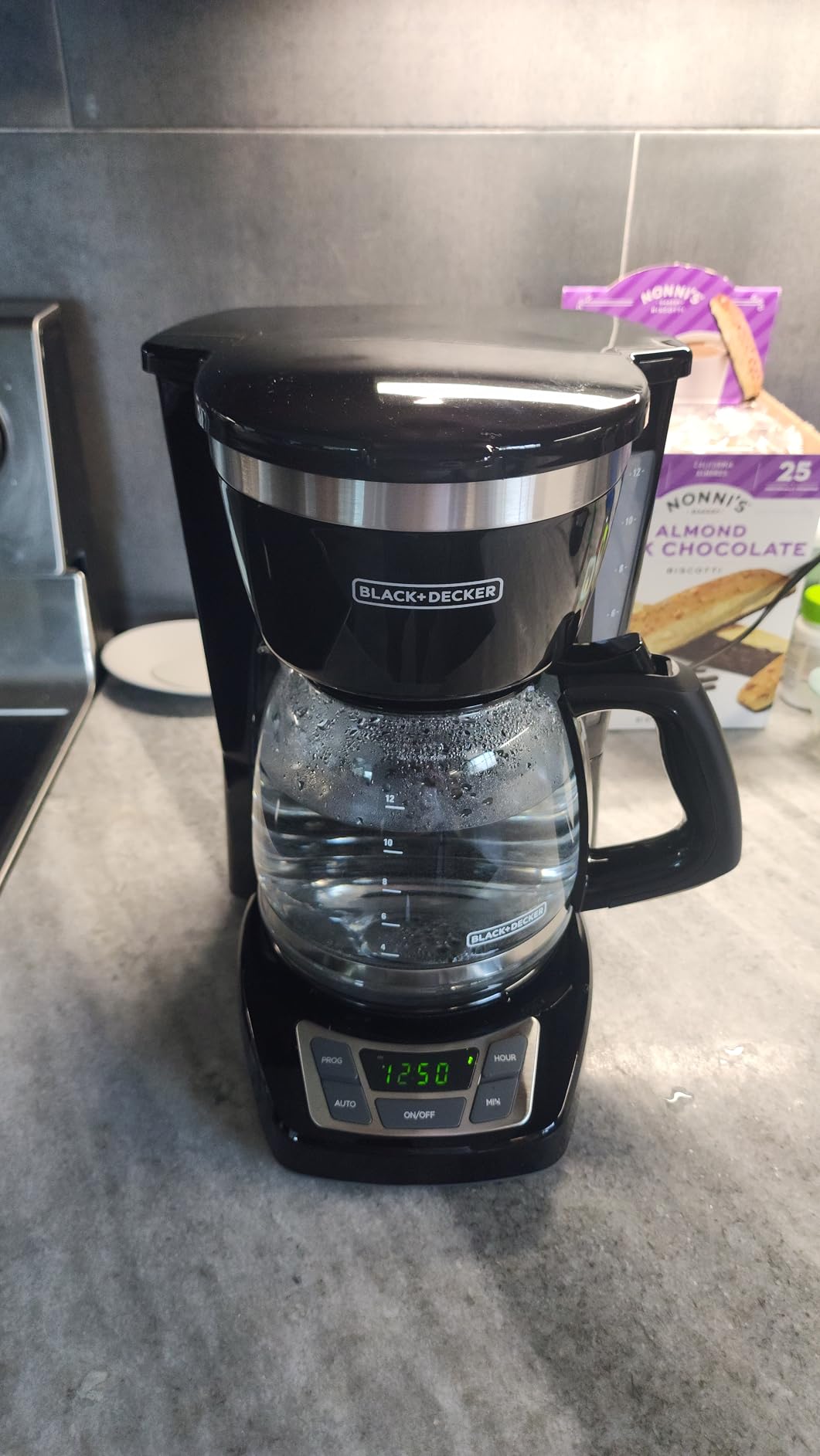 BLACK+DECKER 12-Cup Digital Coffee Maker, Programmable, Washable Basket Filter, Sneak-A-Cup, Auto Brew, Water Window, Keep Hot Plate, Black customer photo 1