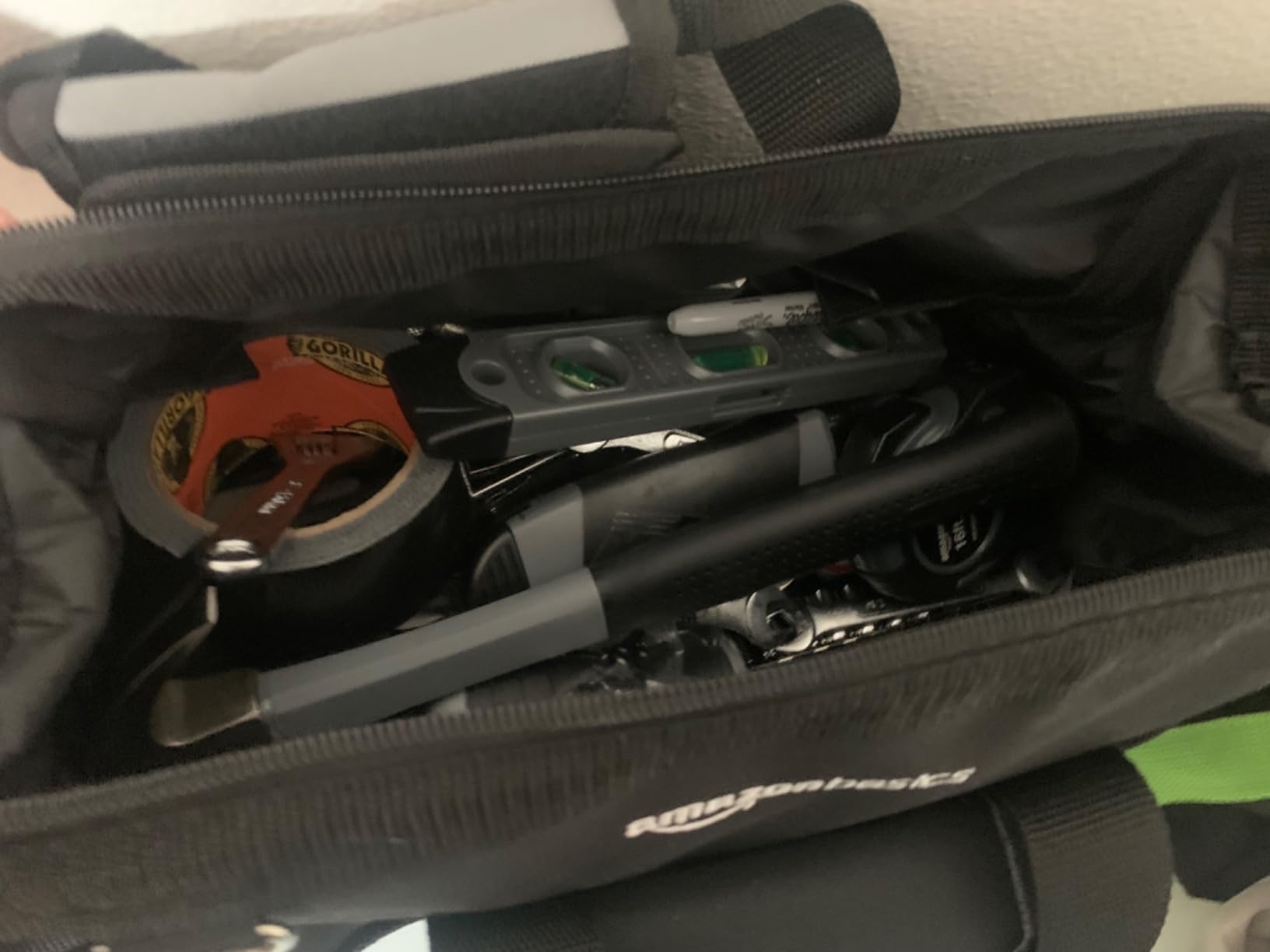 Amazon Basics 65 Piece Home Repair Tool Kit Set With Carrying Bag, Hand Tools, Socket Set, SAE and Metric, Silver, Black customer photo 2