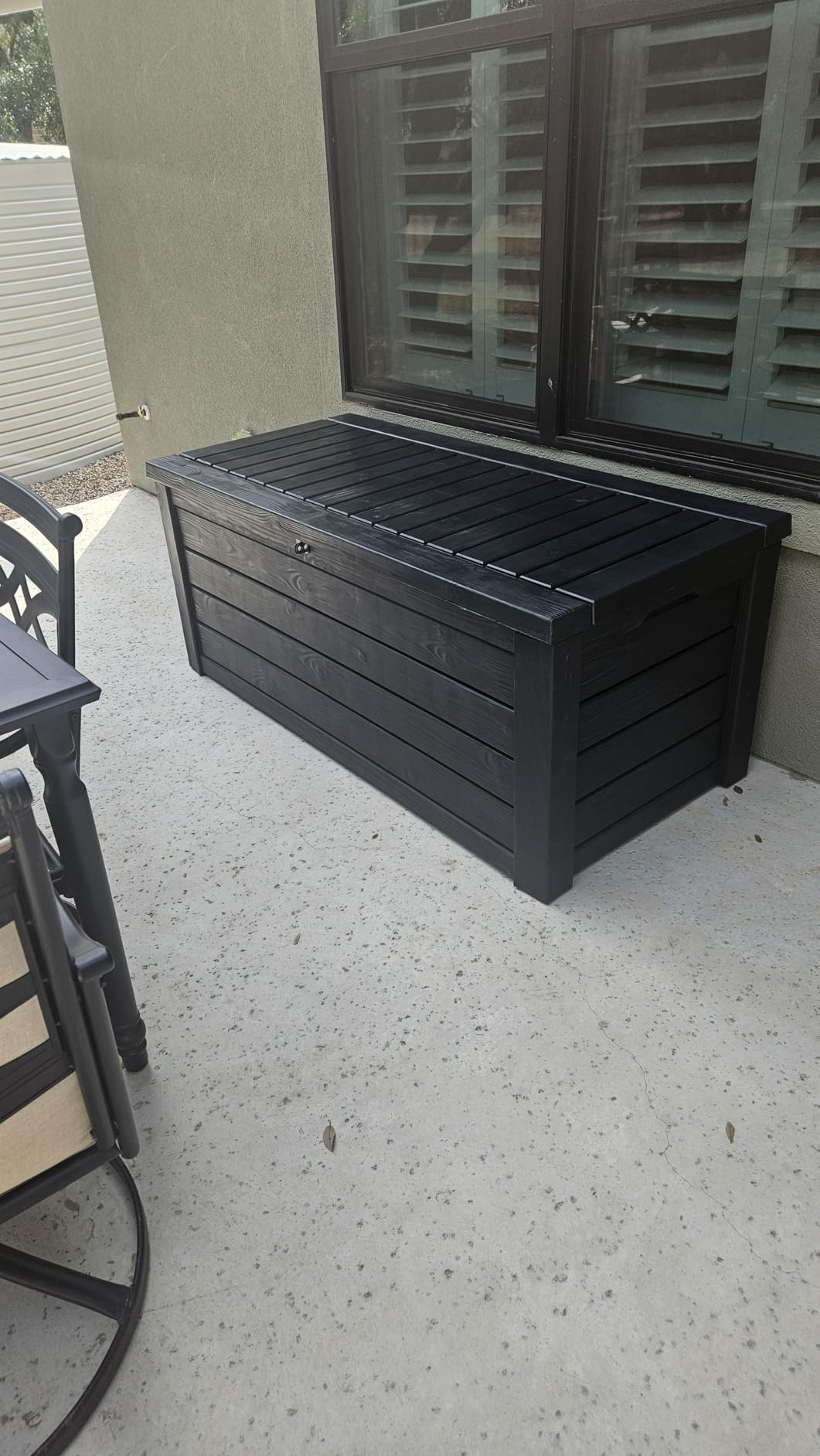 Keter Westwood 150 Gallon Deck Box Organizer, Doubles as 2-Person Bench Seat, Brown - Large Resin Outdoor Storage and Seating with Lockable Lid for Garden, Pool, and Patio customer photo 1