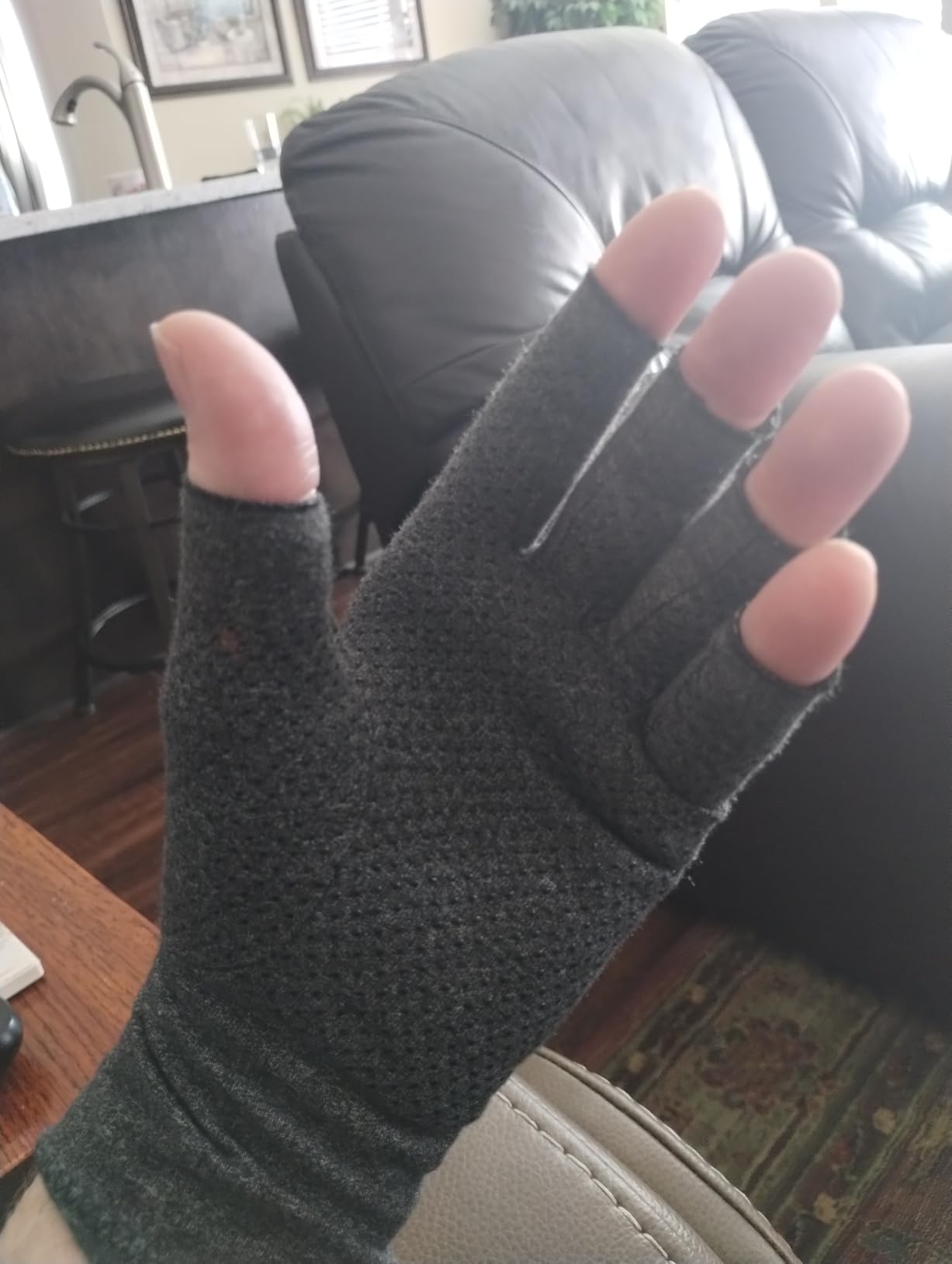 Dr. Frederick's Original Arthritis Compression Gloves for Women & Men - Doctor-Developed Fingerless Hand Support for Arthritis Pain, Carpal Tunnel, Swelling & Poor Circulation - Everyday Wear customer photo 1