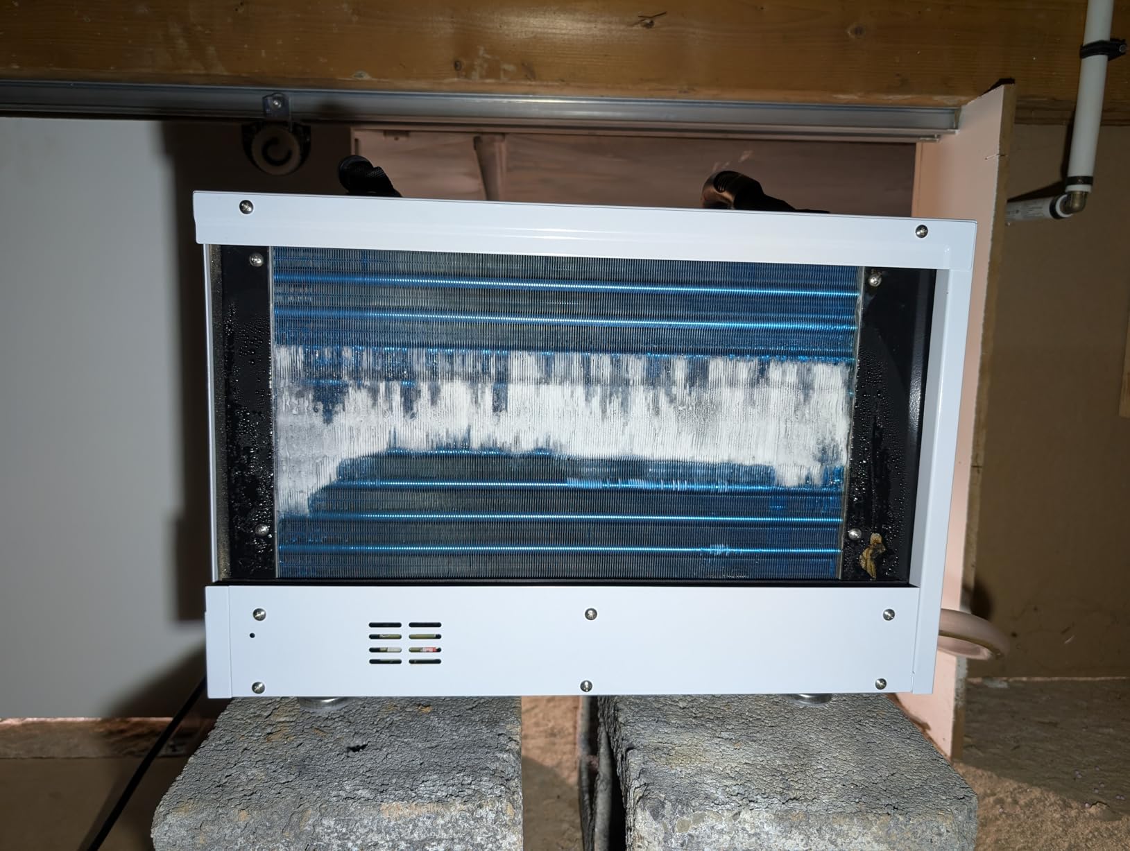 Crawl Space Dehumidifiers 120 PPD Moisture Removal, Crawlspace Dehumidifiers Commercial Dehumidifier for Basement, Auto Defrost, cETL Listed customer photo 2