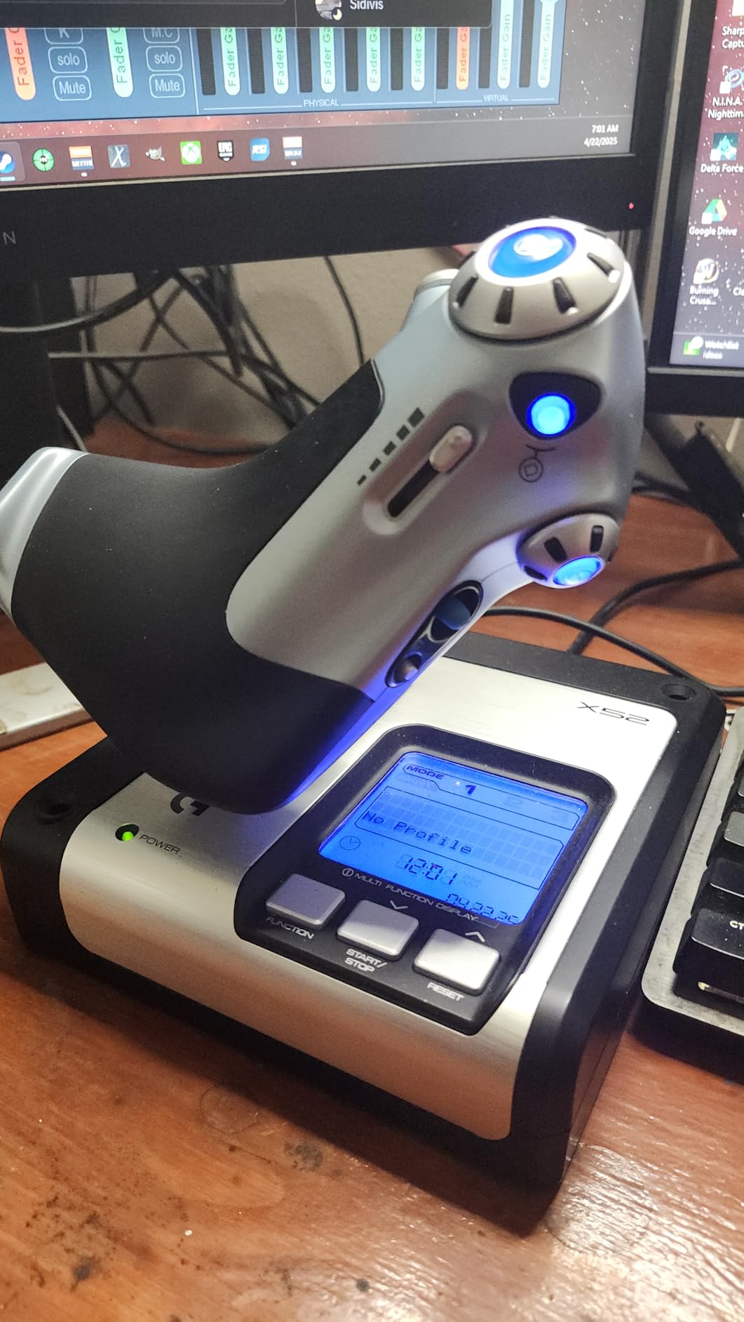 Logitech G X52 Flight Control System - Standard Packaging customer photo 2