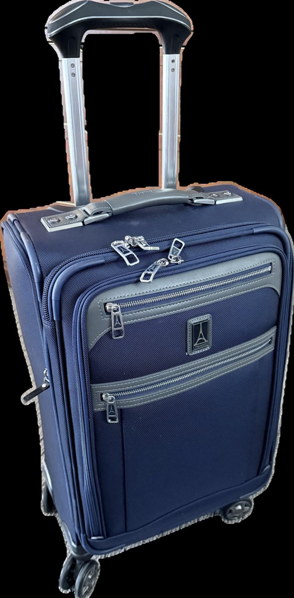 Travelpro Platinum Elite Softside Expandable Carry on Luggage, 8 Wheel Spinner Suitcase, USB Port, Suiter, Men and Women, Shadow Black, Carry On 21-Inch customer photo 1