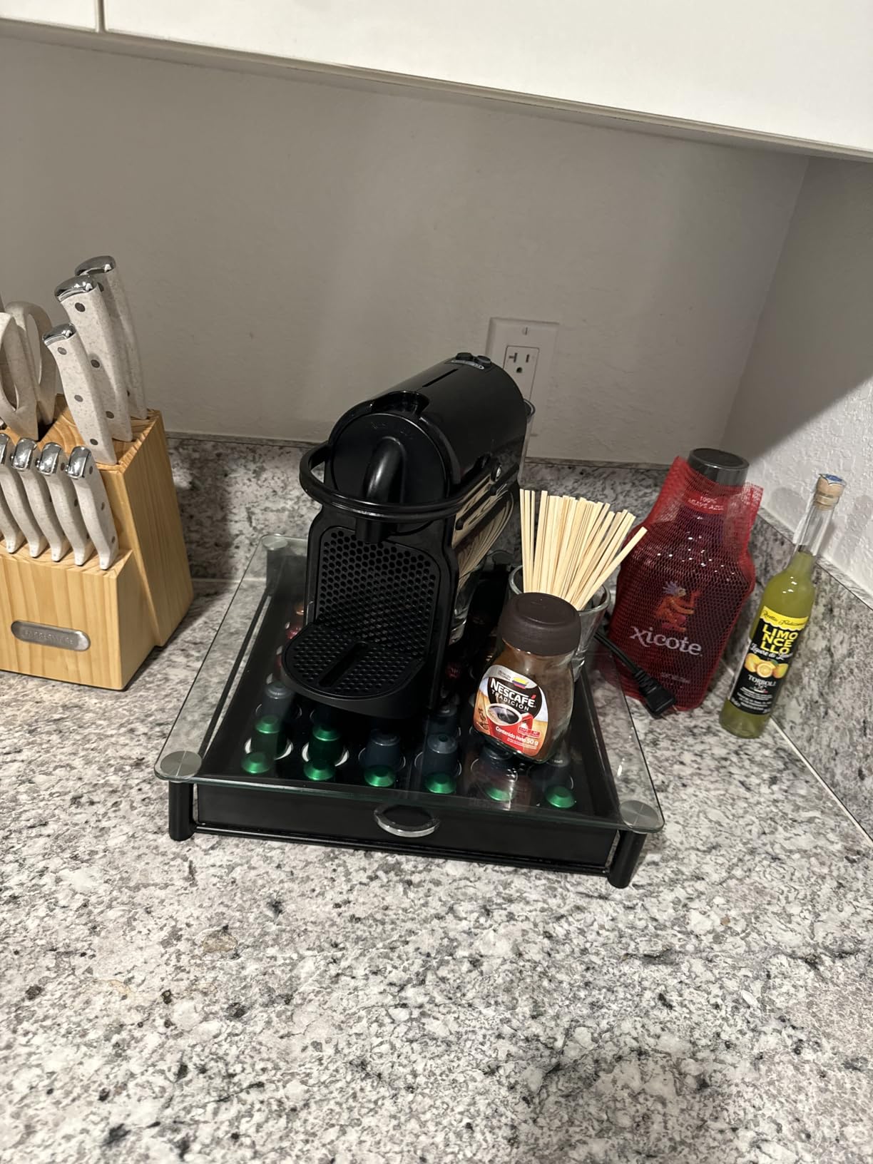 Inissia Espresso Machine by De'Longhi, 24 oz, Black customer photo 1