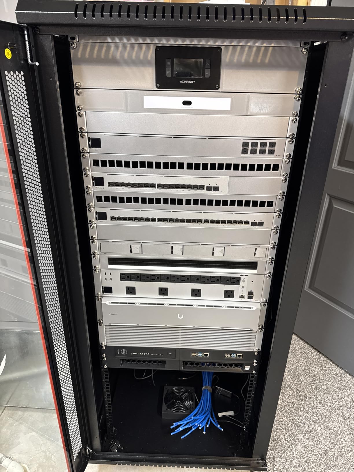 Sysracks 18U Wall Mount Server Rack Cabinet, 19
