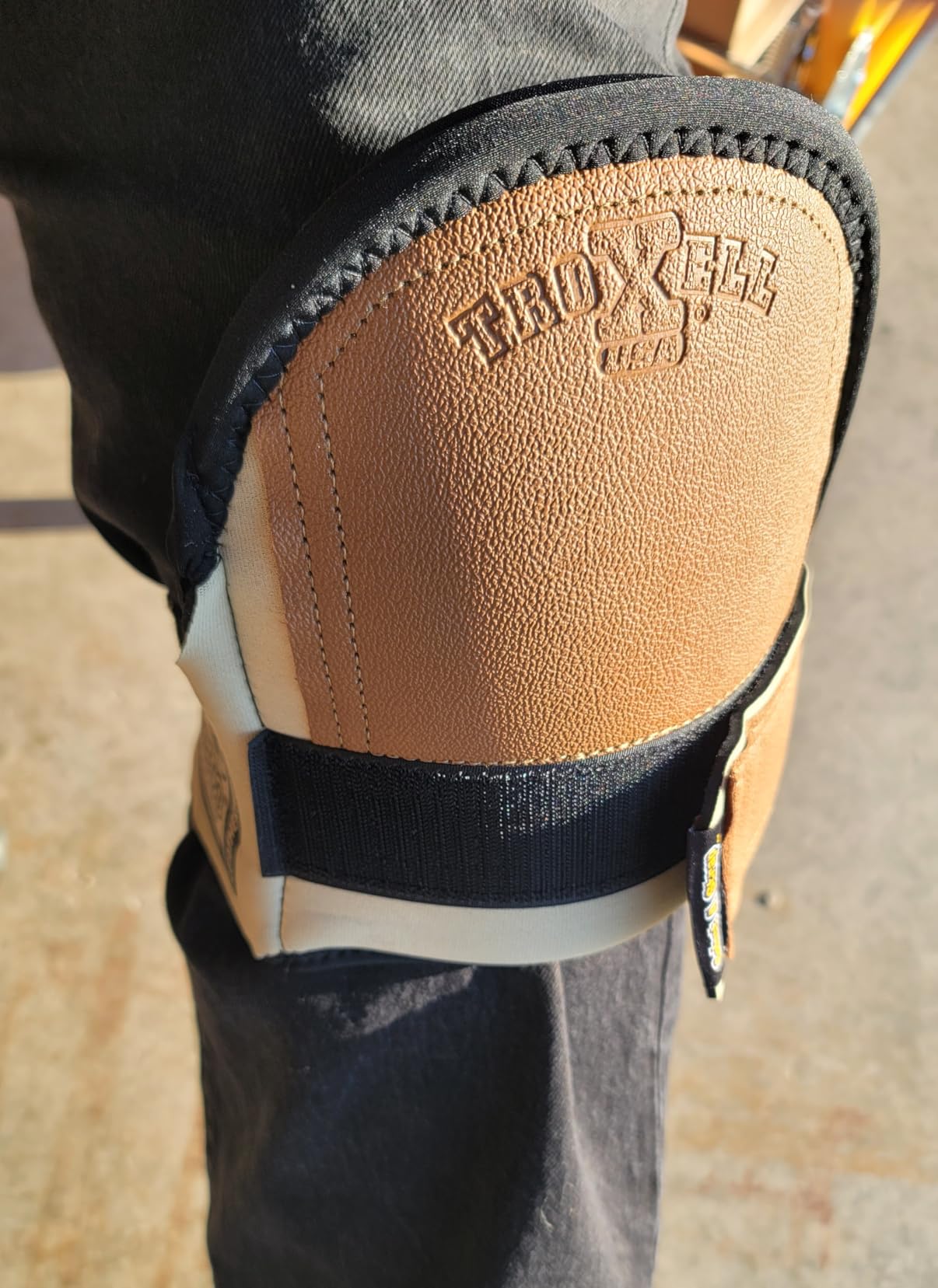 TROXELL USA SuperSoft Leatherhead Kneepads - (Large Size / Bagged in Pairs) customer photo 2